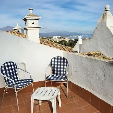 Luxury 4 Bed Townhouse Duquesa With Breathtaking Views Close To Port And Apartment *