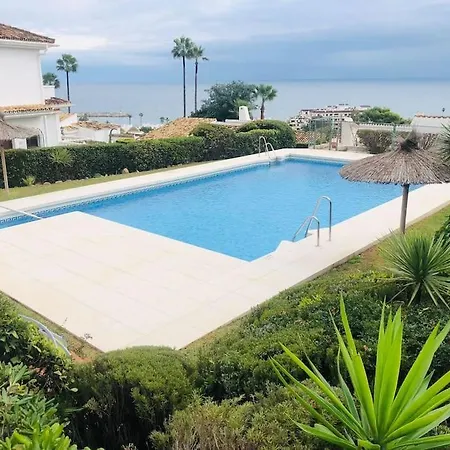 Apartment Luxury 4 Bed Townhouse Duquesa With Breathtaking Views Close To Port And