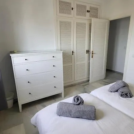 Apartment Luxury 4 Bed Townhouse Duquesa With Breathtaking Views Close To Port And Manilva
