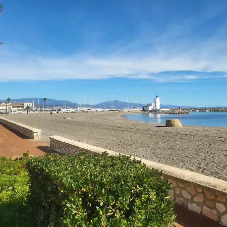 Luxury 4 Bed Townhouse Duquesa With Breathtaking Views Close To Port And Apartment