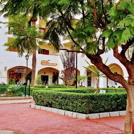 Luxury 4 Bed Townhouse Duquesa With Breathtaking Views Close To Port And *