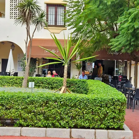 Apartment Luxury 4 Bed Townhouse Duquesa With Breathtaking Views Close To Port And